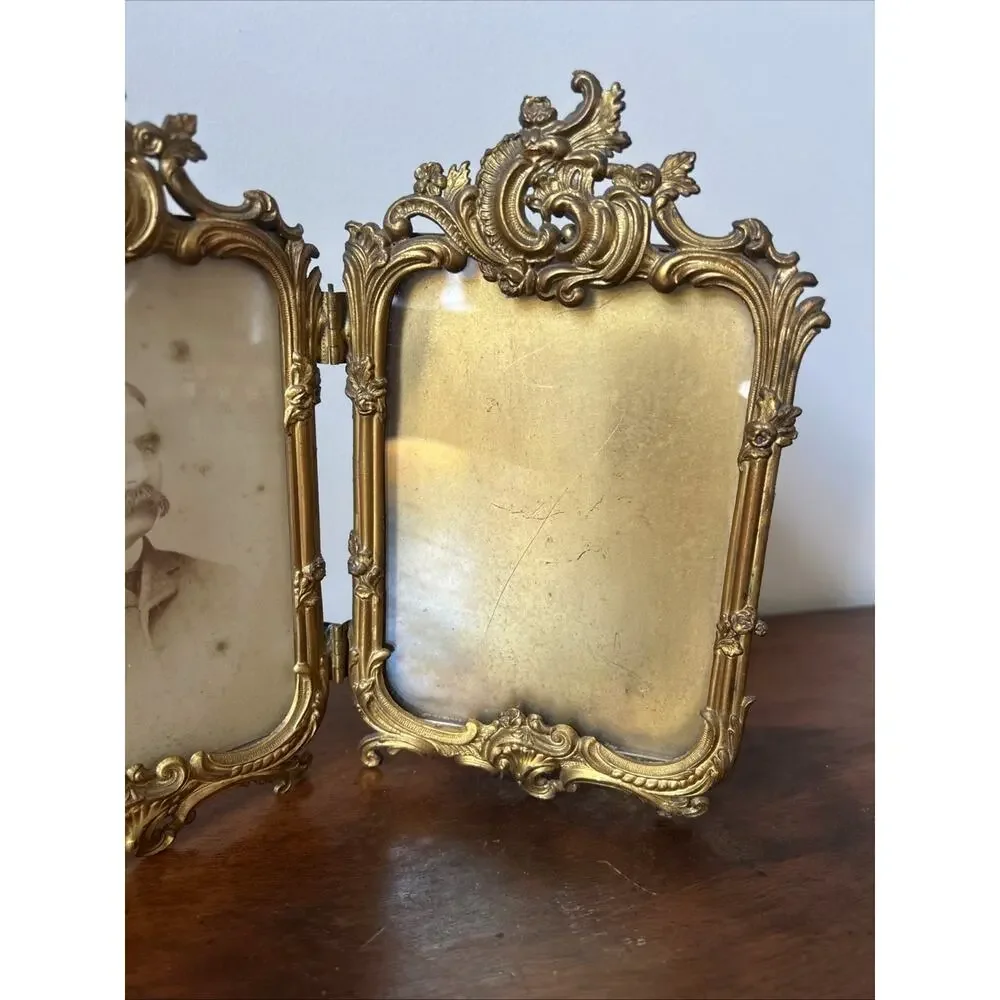 Antique Victorian Royal M. Mfg. Co. Ornate Brass Double Folding Picture Frame